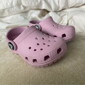 Perfect pink toddler crocs
